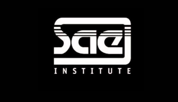 شعار معهد SAE دبي